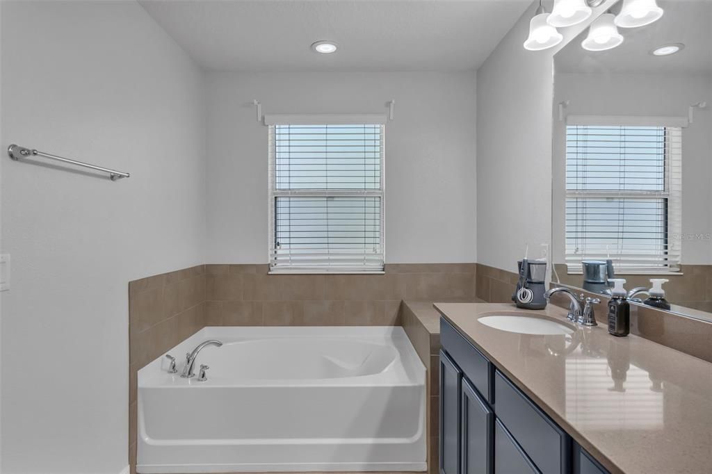 Active With Contract: $370,000 (3 beds, 2 baths, 1742 Square Feet)