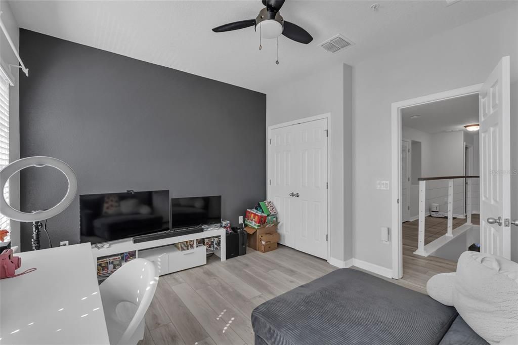 Active With Contract: $370,000 (3 beds, 2 baths, 1742 Square Feet)