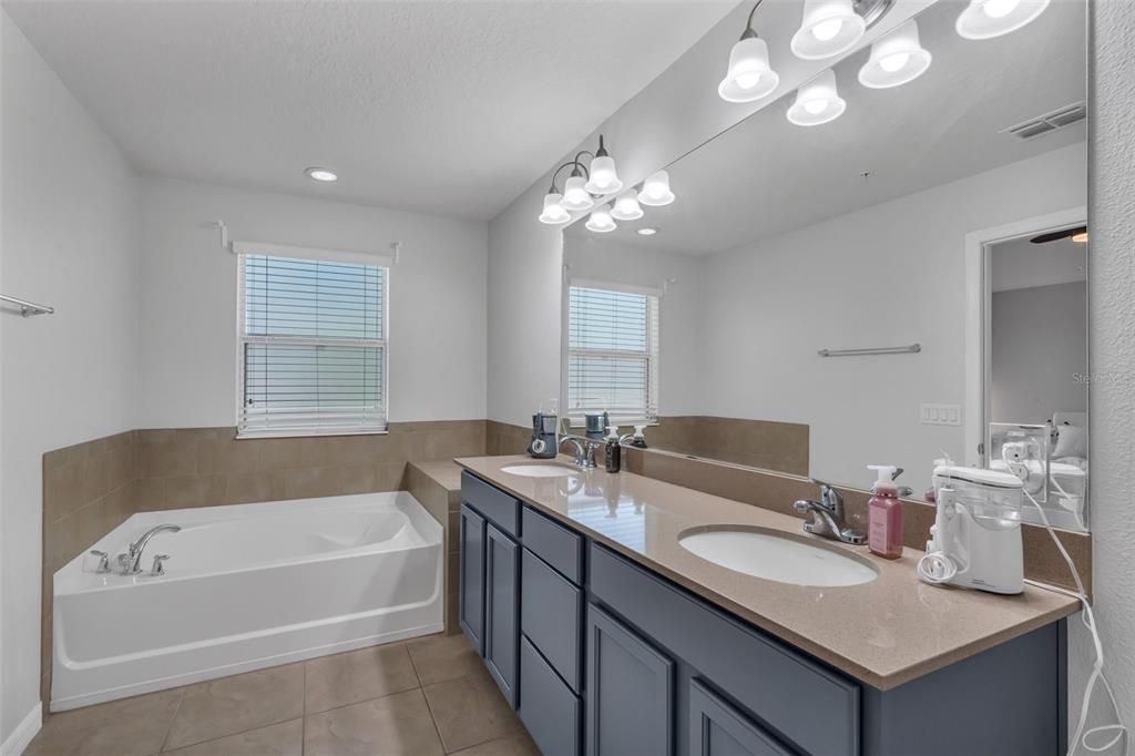 Active With Contract: $370,000 (3 beds, 2 baths, 1742 Square Feet)