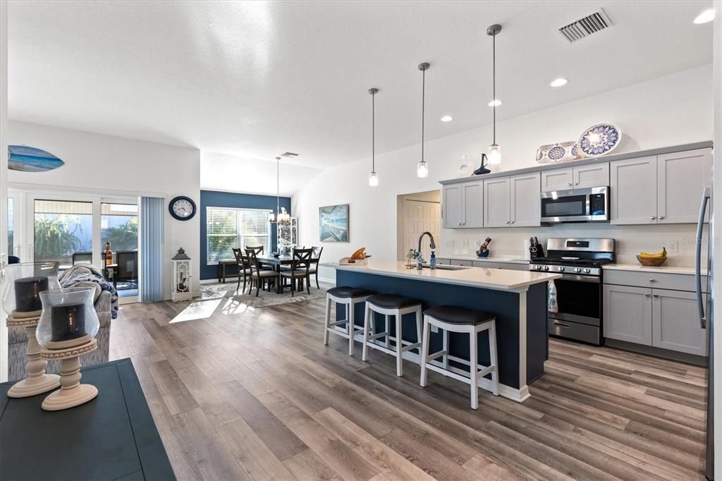 For Sale: $499,000 (4 beds, 2 baths, 2012 Square Feet)