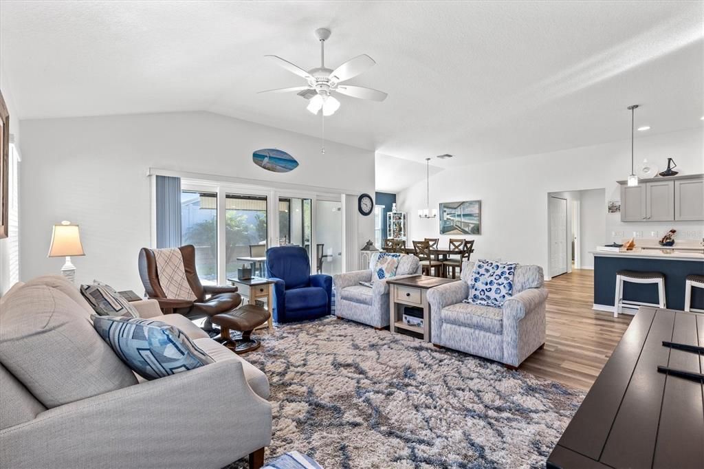 For Sale: $499,000 (4 beds, 2 baths, 2012 Square Feet)