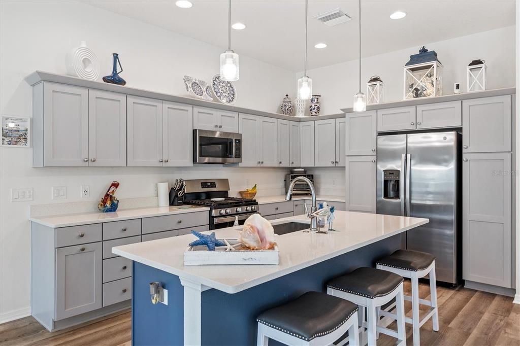 For Sale: $499,000 (4 beds, 2 baths, 2012 Square Feet)