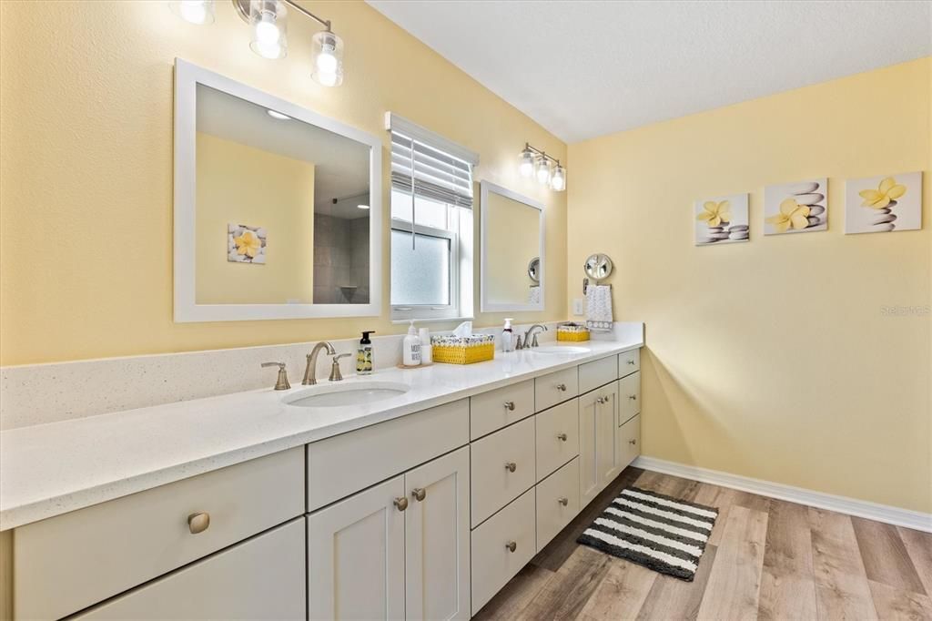 For Sale: $499,000 (4 beds, 2 baths, 2012 Square Feet)