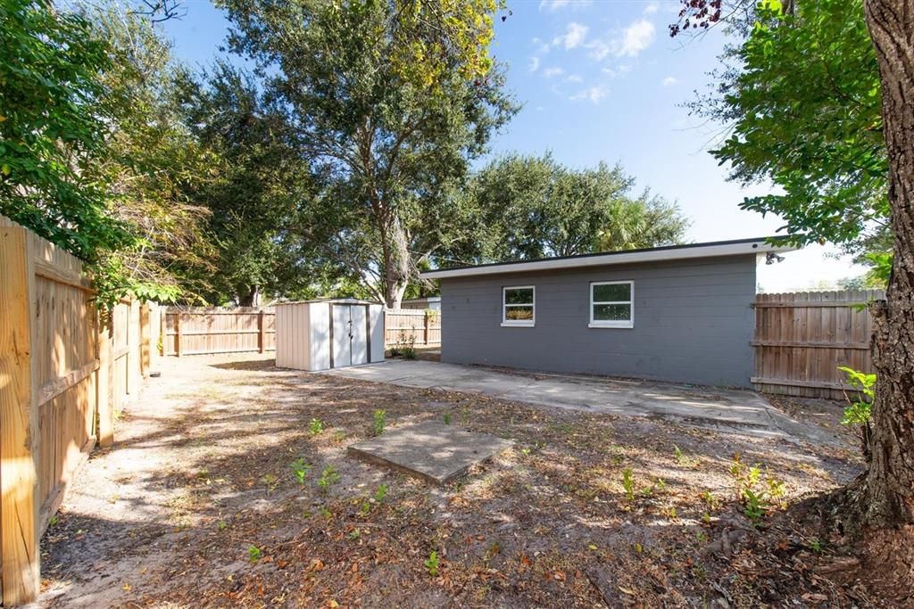 Active With Contract: $299,000 (3 beds, 1 baths, 928 Square Feet)