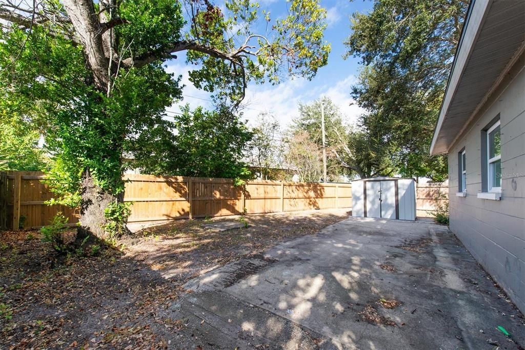 Active With Contract: $299,000 (3 beds, 1 baths, 928 Square Feet)