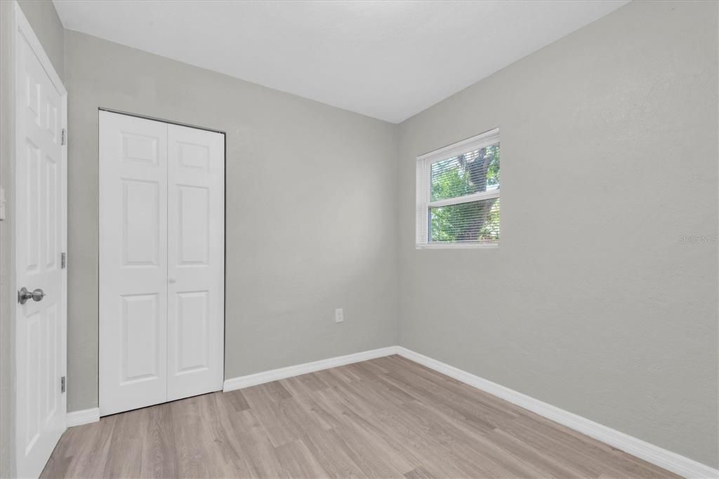 Active With Contract: $299,000 (3 beds, 1 baths, 928 Square Feet)