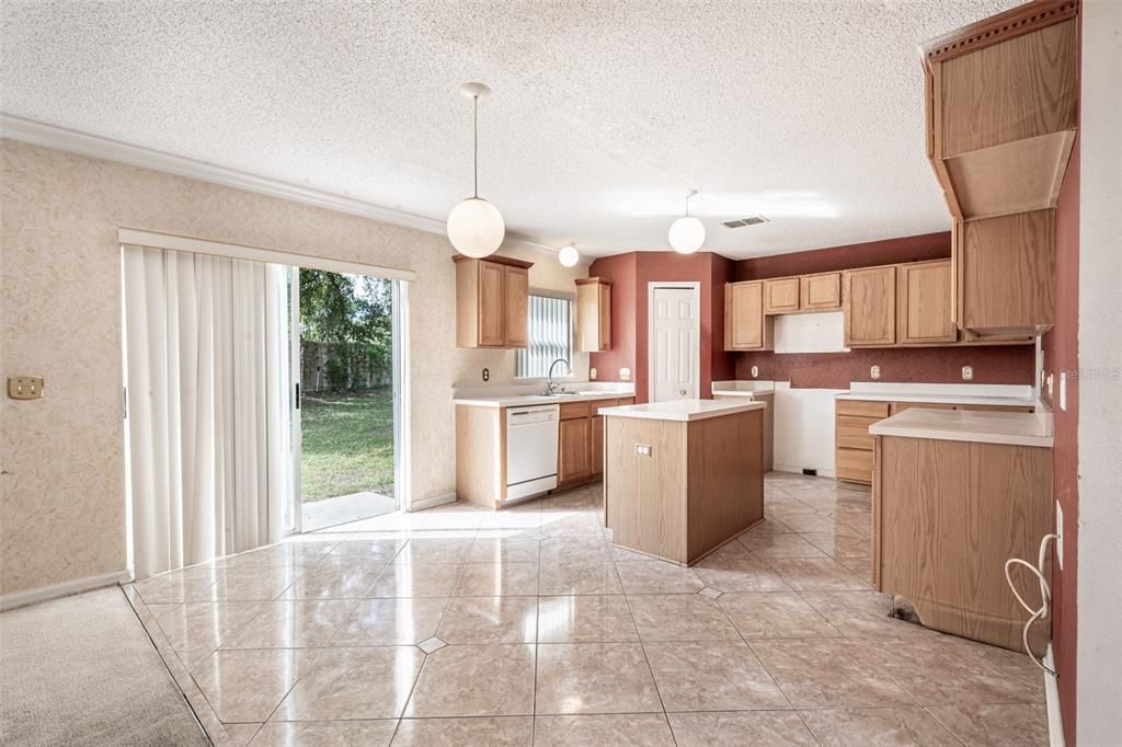 For Sale: $469,000 (4 beds, 2 baths, 2508 Square Feet)