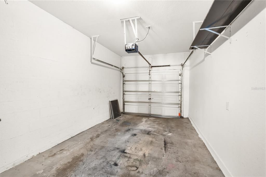 合同活跃: $2,300 (3 贝兹, 2 浴室, 1625 平方英尺)