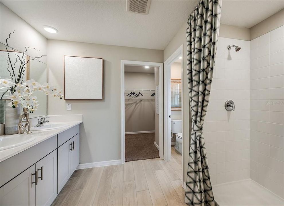 For Sale: $380,000 (4 beds, 2 baths, 1850 Square Feet)