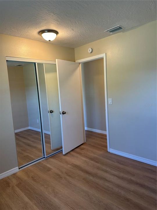 出租: $1,800 (3 贝兹, 1 浴室, 1156 平方英尺)