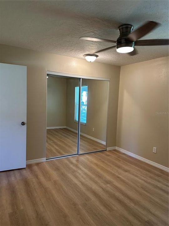 出租: $1,800 (3 贝兹, 1 浴室, 1156 平方英尺)