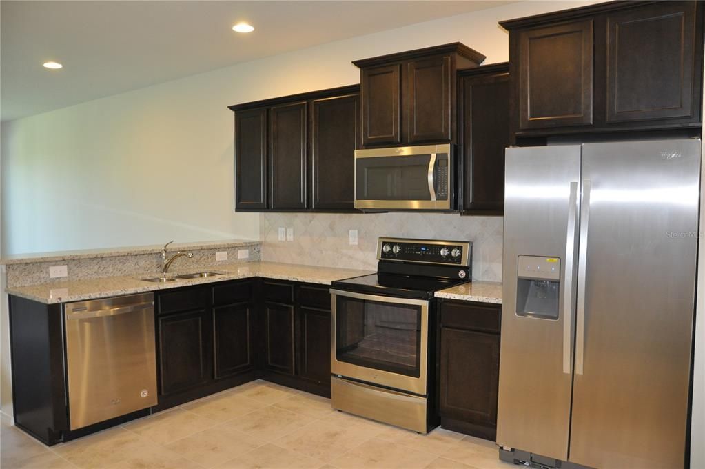 Active With Contract: $1,900 (2 beds, 2 baths, 1496 Square Feet)