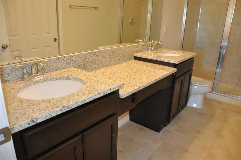 Active With Contract: $1,900 (2 beds, 2 baths, 1496 Square Feet)