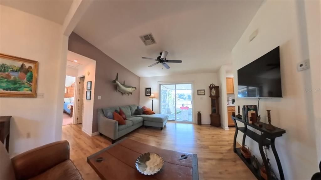 待售: $415,500 (3 贝兹, 2 浴室, 1456 平方英尺)