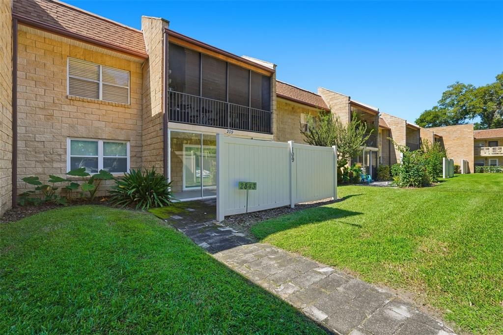 En Venta: $133,000 (2 camas, 2 baños, 1148 Pies cuadrados)