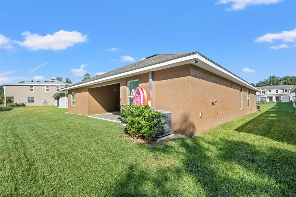 待售: $310,000 (4 贝兹, 2 浴室, 1826 平方英尺)