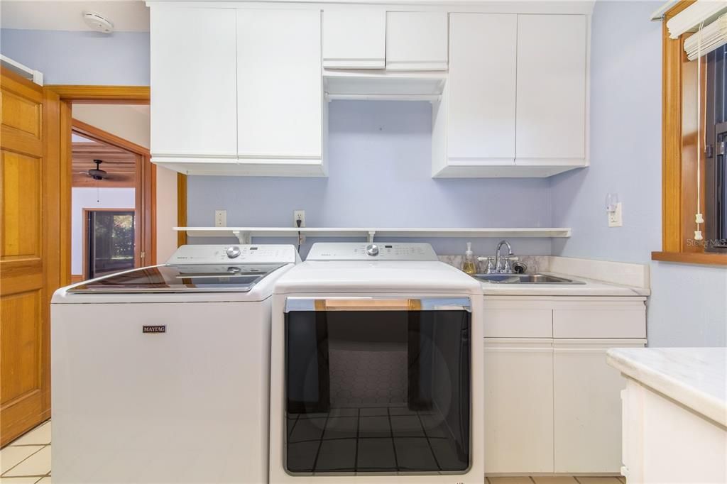 Active With Contract: $279,000 (2 beds, 2 baths, 1793 Square Feet)