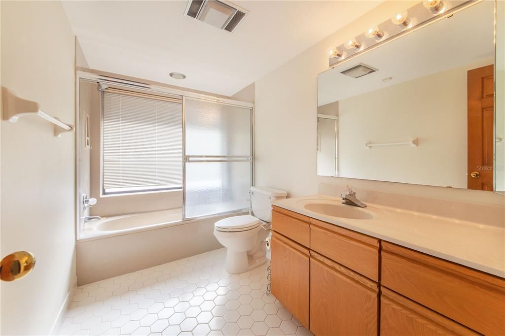 Active With Contract: $279,000 (2 beds, 2 baths, 1793 Square Feet)