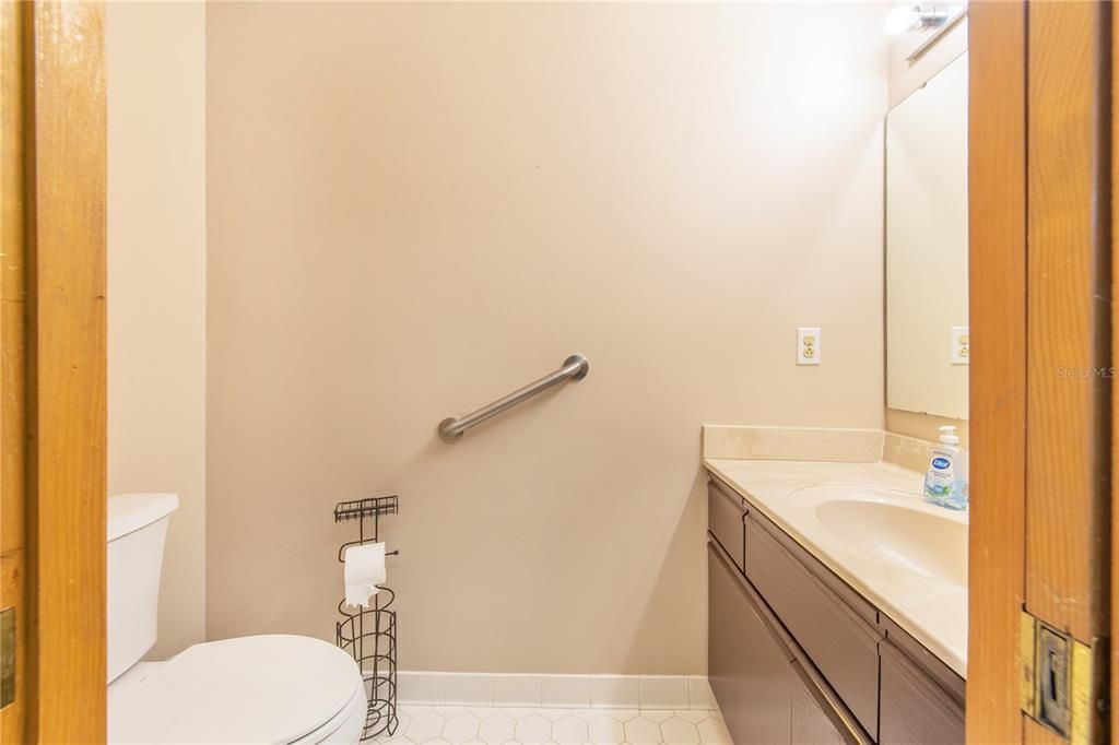Active With Contract: $279,000 (2 beds, 2 baths, 1793 Square Feet)