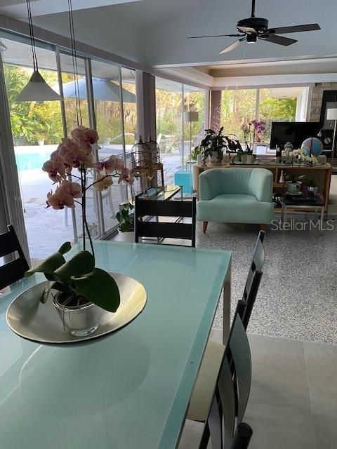 待售: $659,000 (5 贝兹, 3 浴室, 2701 平方英尺)