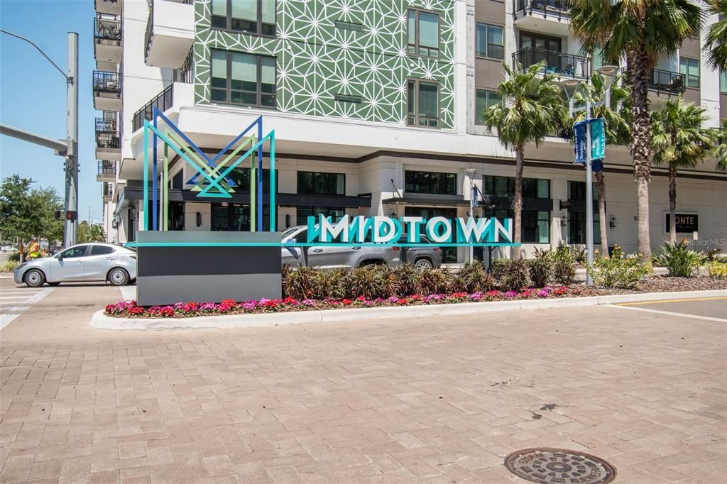 For Sale: $849,900 (4 beds, 3 baths, 2195 Square Feet)