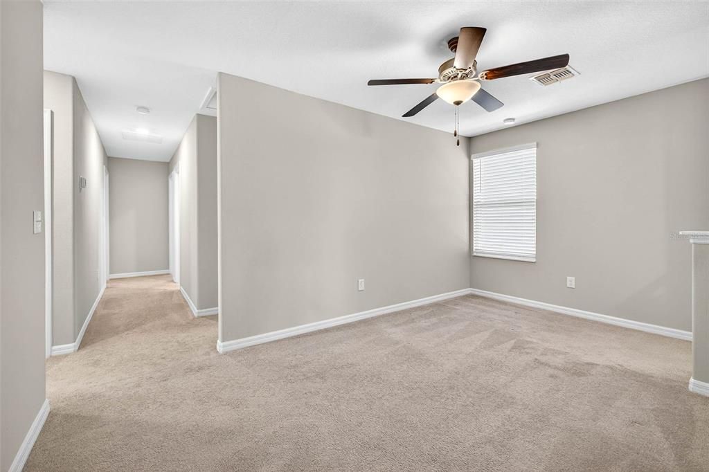 Под контрактом: $399,000 (6 спален, 3 ванн, 2614 Квадратных фут)