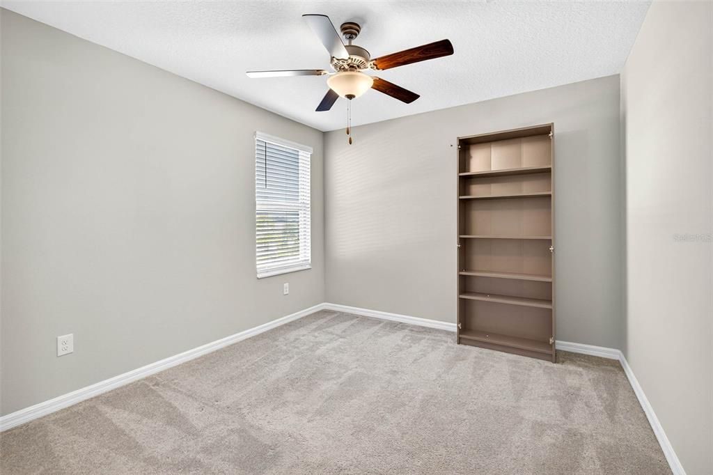 Под контрактом: $399,000 (6 спален, 3 ванн, 2614 Квадратных фут)