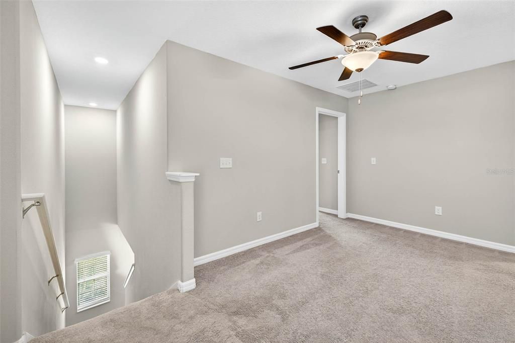 Под контрактом: $399,000 (6 спален, 3 ванн, 2614 Квадратных фут)