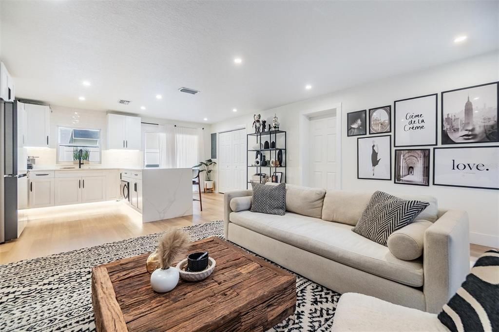 Active With Contract: $498,000 (3 beds, 2 baths, 1291 Square Feet)