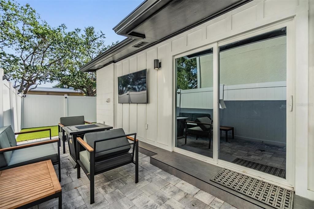 Active With Contract: $498,000 (3 beds, 2 baths, 1291 Square Feet)