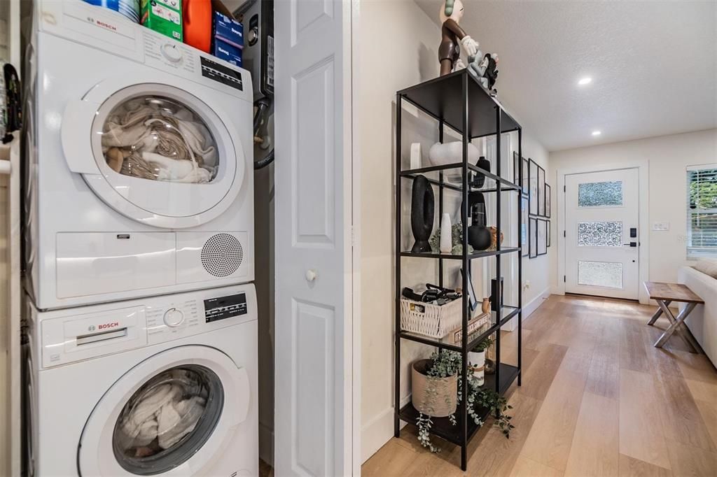 Active With Contract: $498,000 (3 beds, 2 baths, 1291 Square Feet)