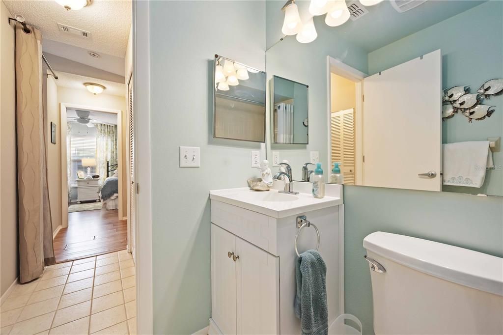 For Sale: $235,000 (2 beds, 2 baths, 1291 Square Feet)