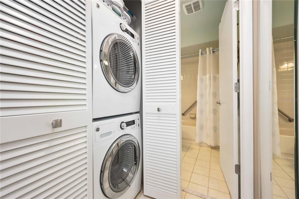 For Sale: $235,000 (2 beds, 2 baths, 1291 Square Feet)