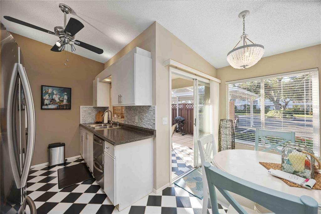 For Sale: $235,000 (2 beds, 2 baths, 1291 Square Feet)