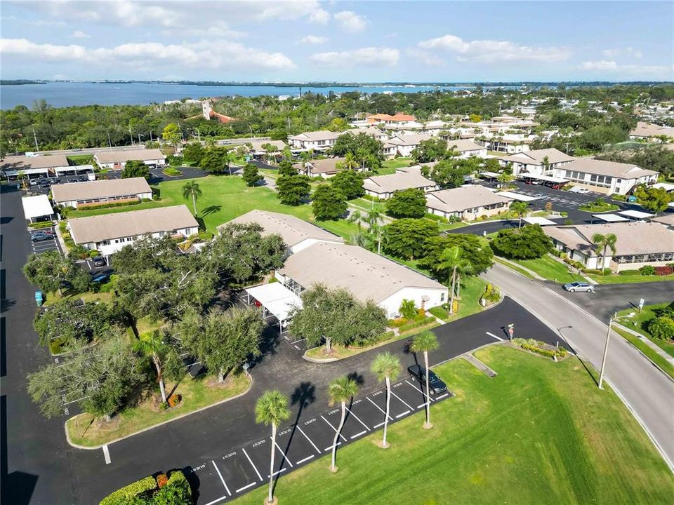 For Sale: $235,000 (2 beds, 2 baths, 1291 Square Feet)