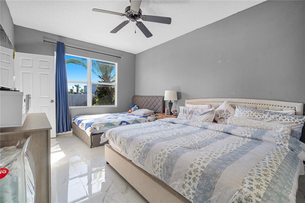 待售: $330,000 (3 贝兹, 2 浴室, 1344 平方英尺)