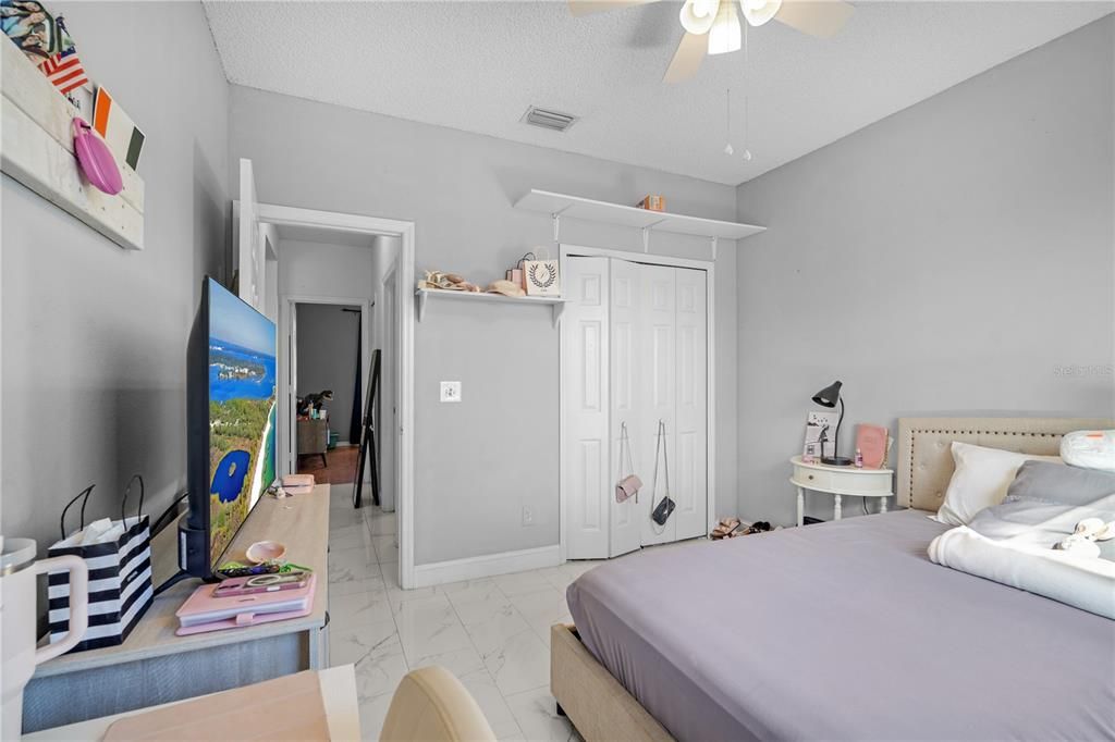 待售: $330,000 (3 贝兹, 2 浴室, 1344 平方英尺)