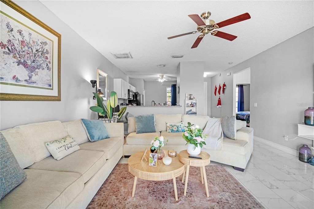 待售: $330,000 (3 贝兹, 2 浴室, 1344 平方英尺)