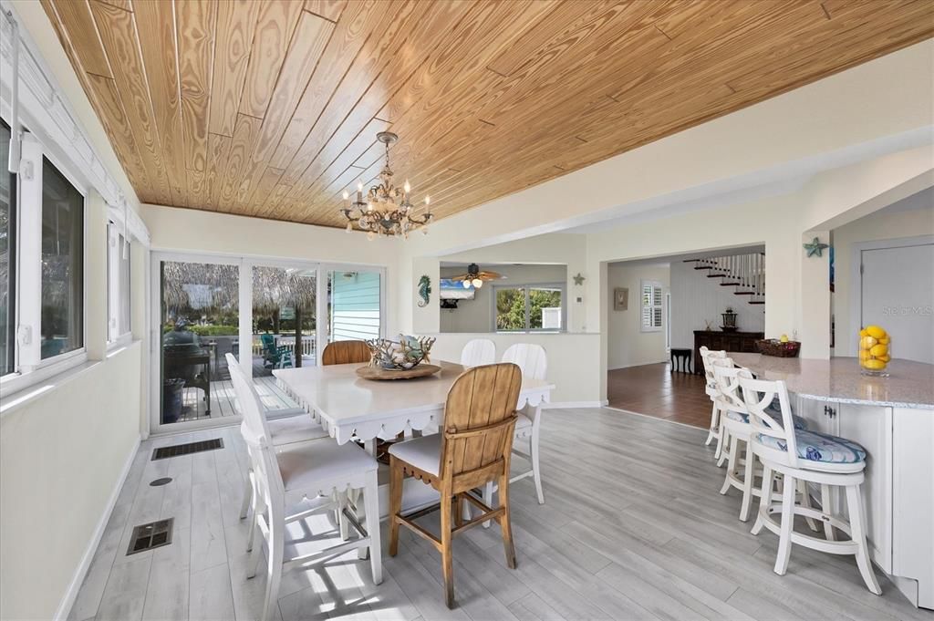 待售: $2,995,000 (3 贝兹, 2 浴室, 2260 平方英尺)