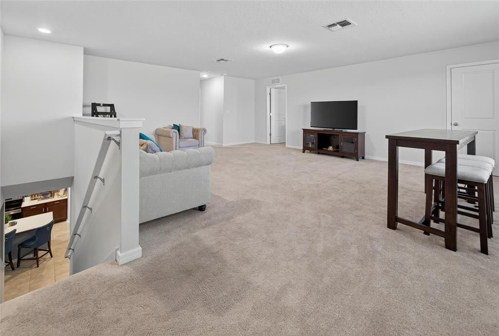 For Sale: $400,000 (4 beds, 2 baths, 2890 Square Feet)