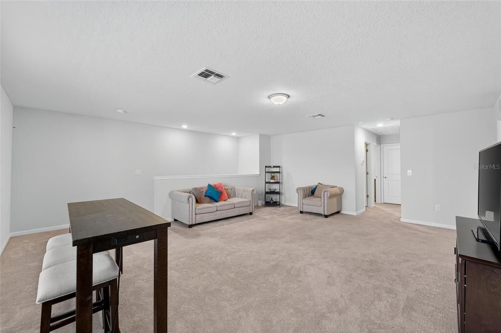 For Sale: $400,000 (4 beds, 2 baths, 2890 Square Feet)