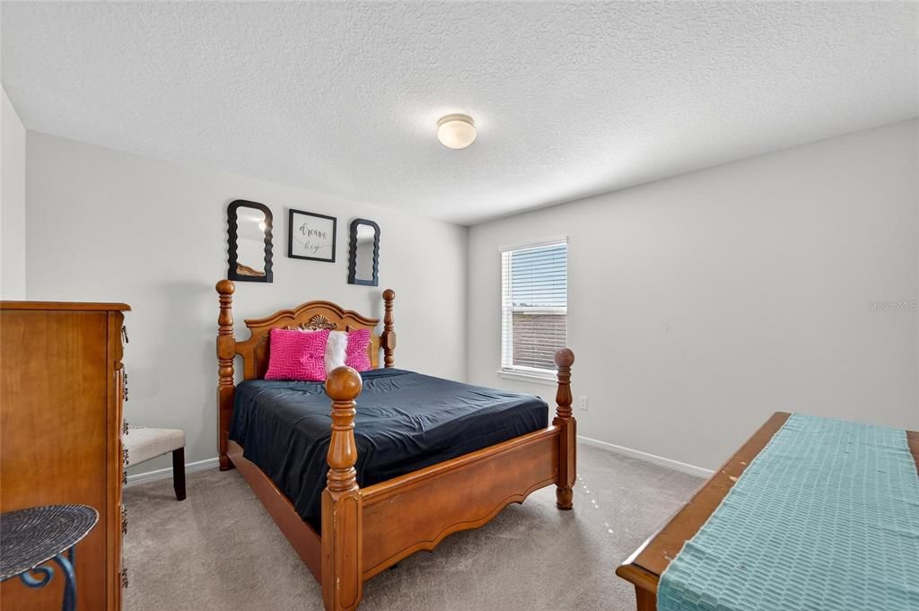 For Sale: $400,000 (4 beds, 2 baths, 2890 Square Feet)