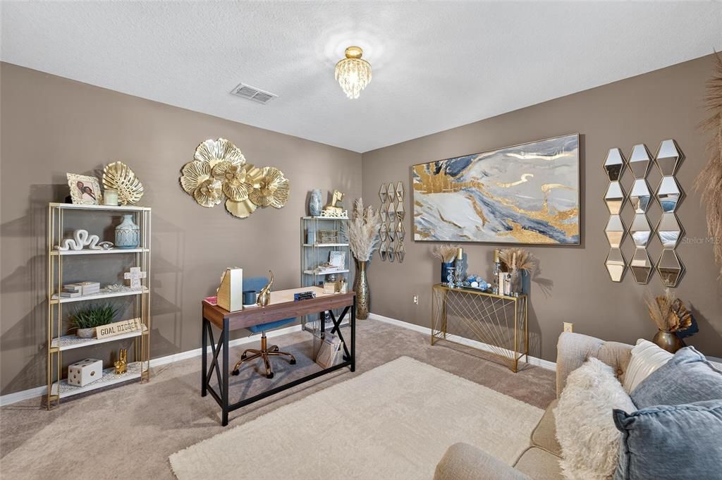 For Sale: $400,000 (4 beds, 2 baths, 2890 Square Feet)