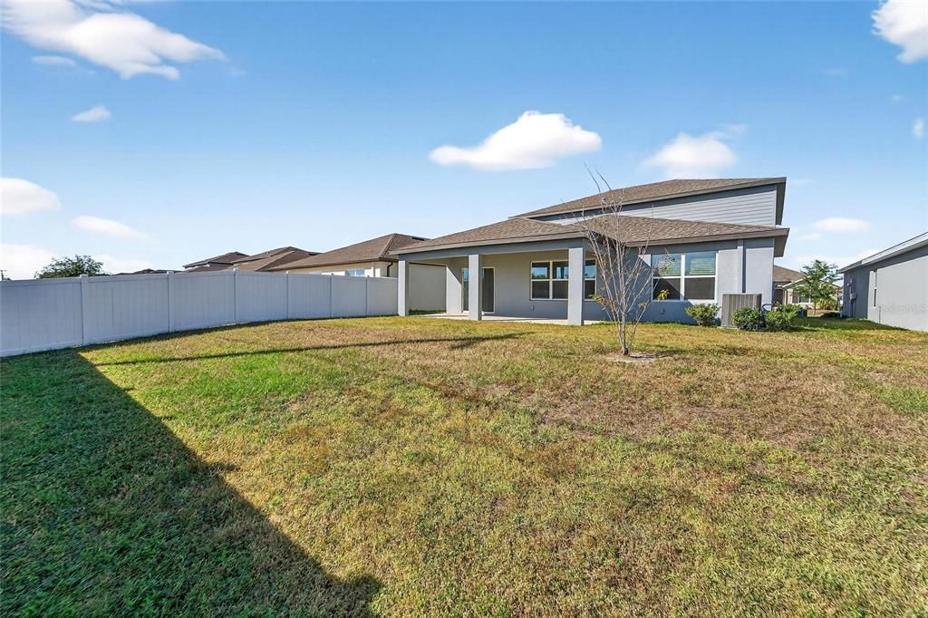 For Sale: $400,000 (4 beds, 2 baths, 2890 Square Feet)