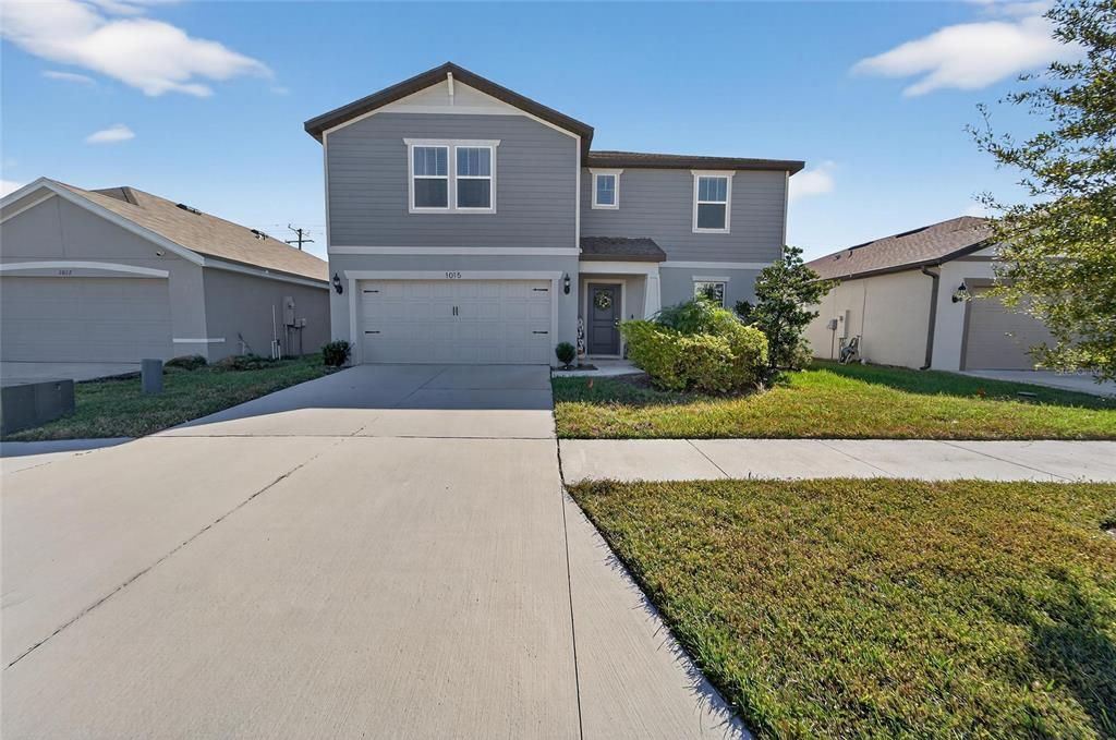 For Sale: $400,000 (4 beds, 2 baths, 2890 Square Feet)