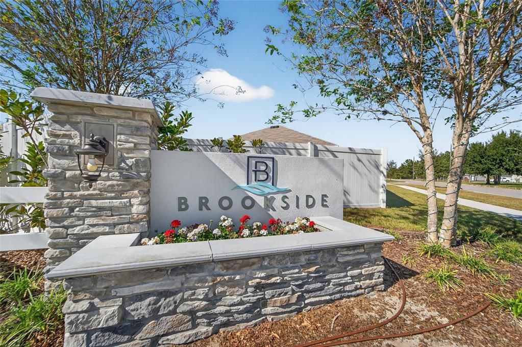 For Sale: $400,000 (4 beds, 2 baths, 2890 Square Feet)