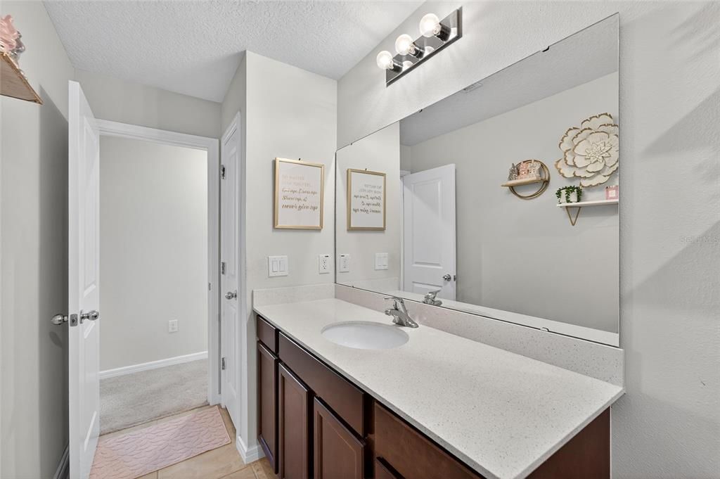 For Sale: $400,000 (4 beds, 2 baths, 2890 Square Feet)