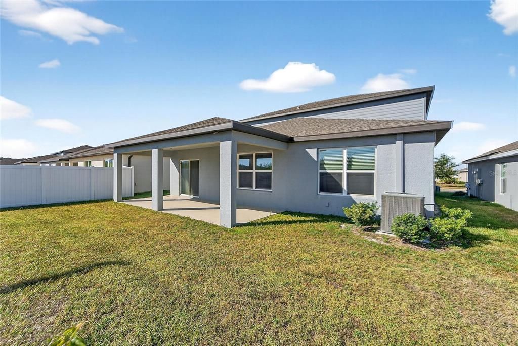 For Sale: $400,000 (4 beds, 2 baths, 2890 Square Feet)