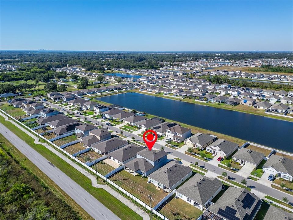 For Sale: $400,000 (4 beds, 2 baths, 2890 Square Feet)