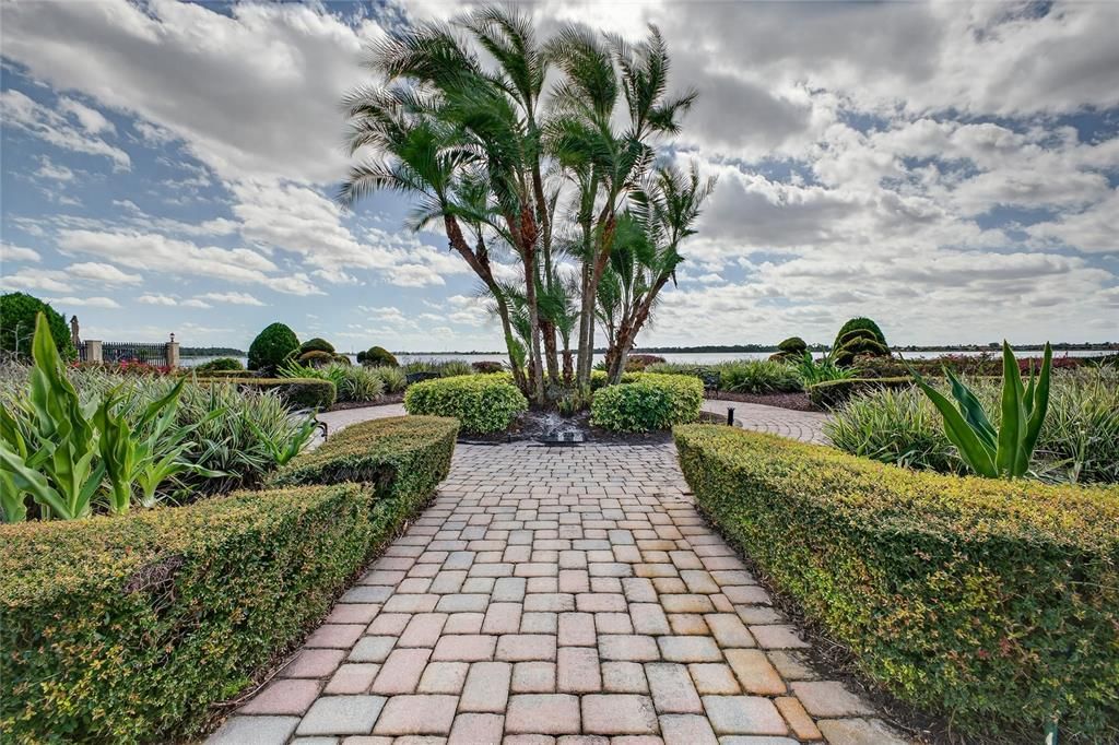 合同活跃: $419,900 (3 贝兹, 2 浴室, 2041 平方英尺)